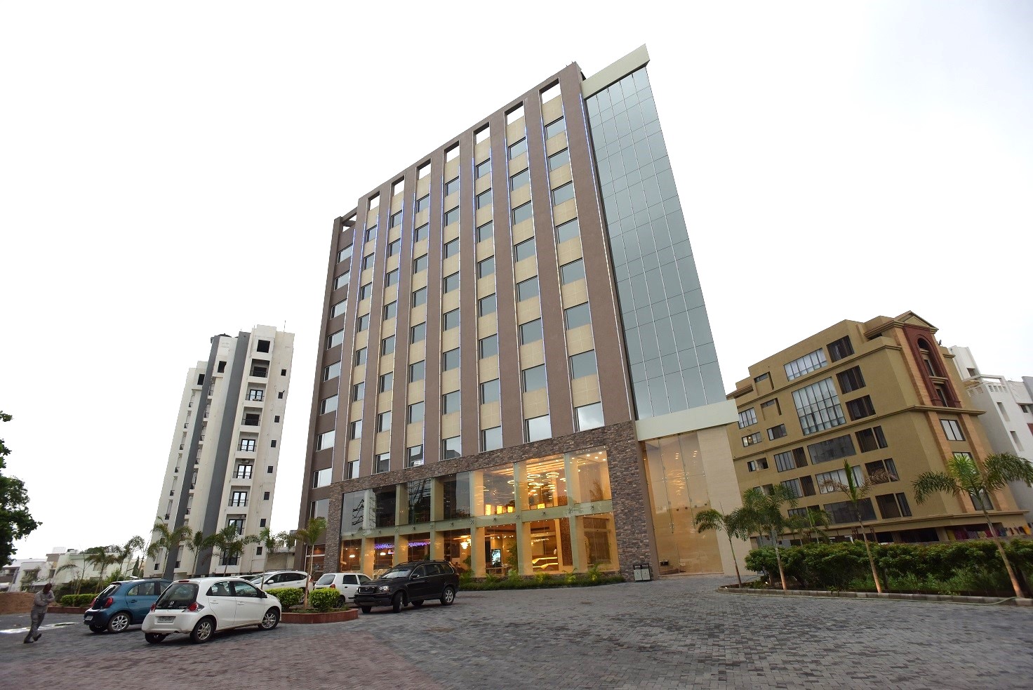 Best luxurious hotel in Anand
