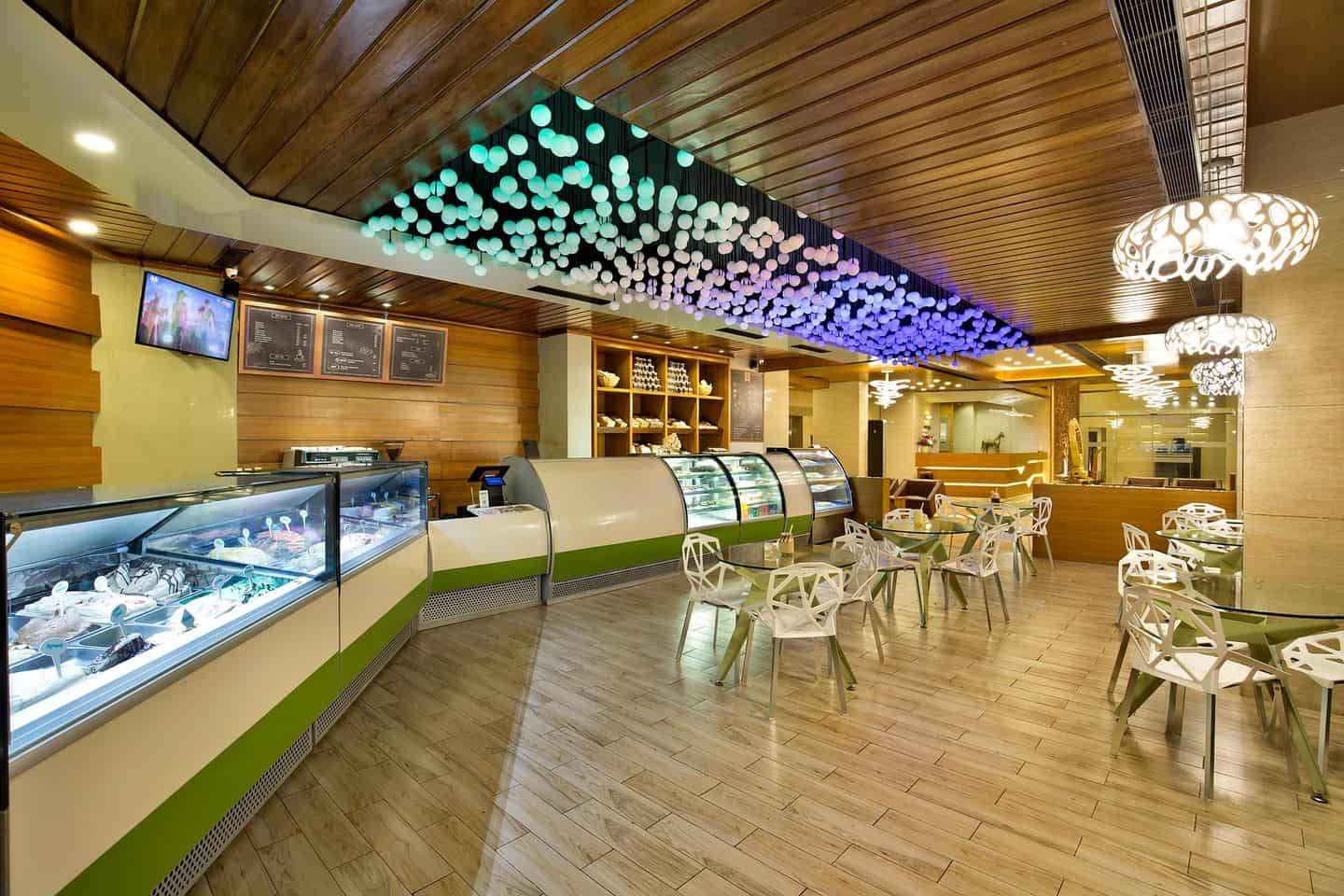 Best cafe in Anand Gujarat for coffee and snacks