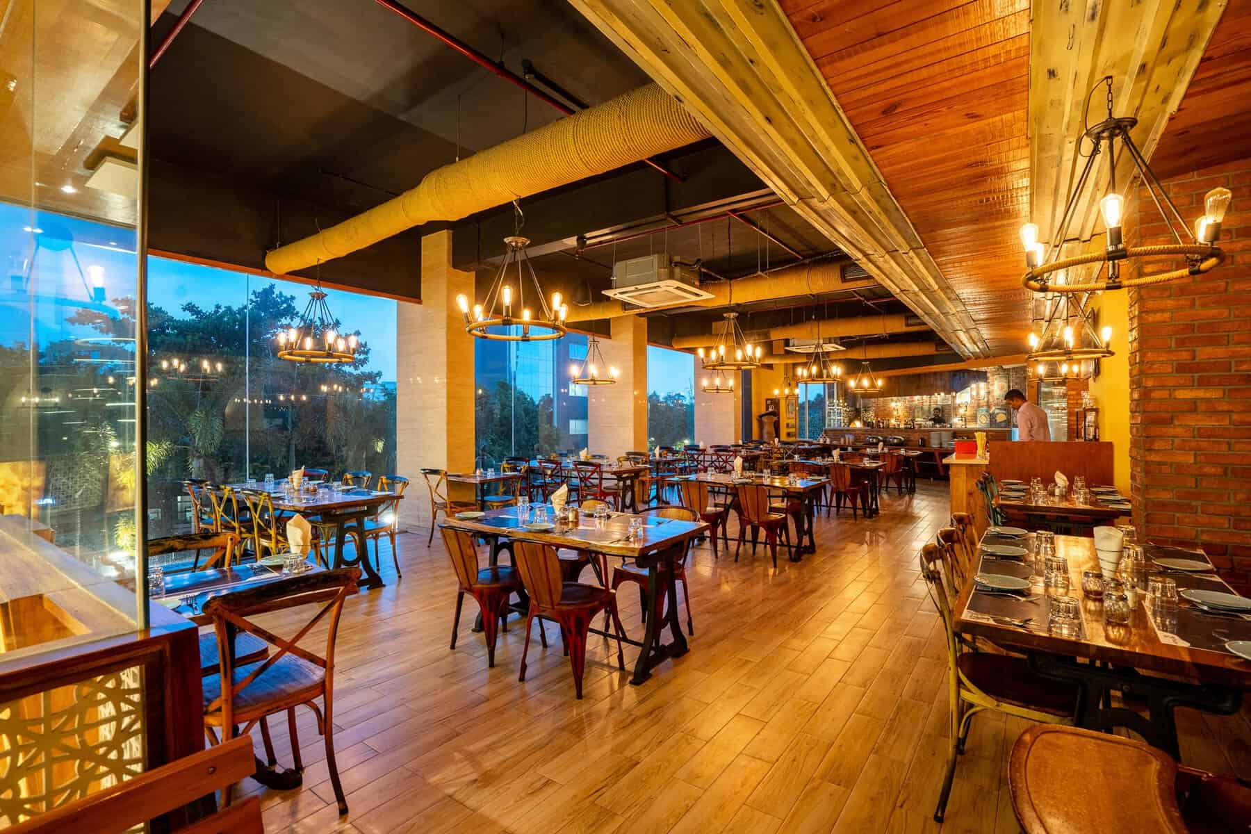 Multi cuisine restaurant in Anand Gujarat